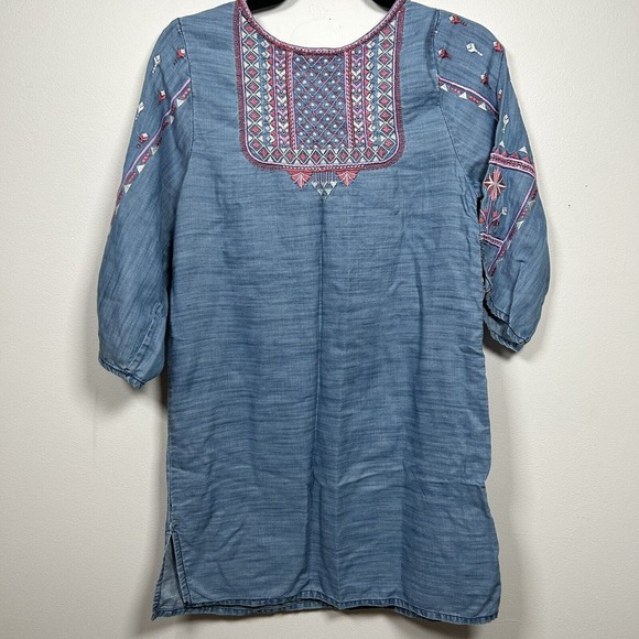 Tolani Women XS Blue Chambray 3/4 Sleeve Top Blouse Embroidered Boho - Picture 5 of 8